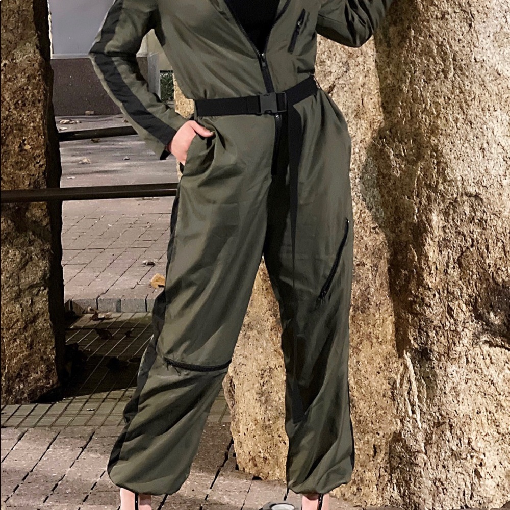 Jumpsuit - Picture 2 of 6